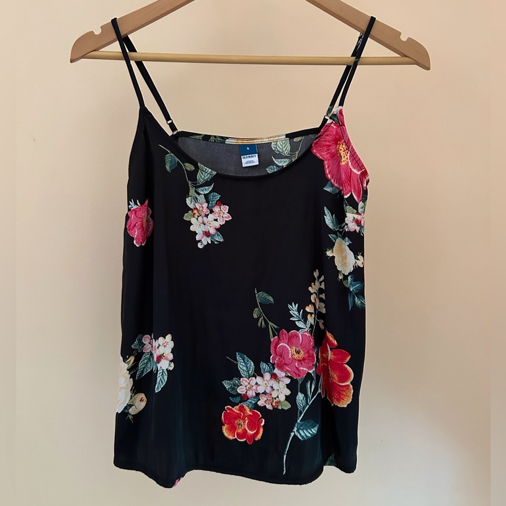 Black Floral Cami Tank | Old Navy | Women Small | NWT | Adjustable Straps